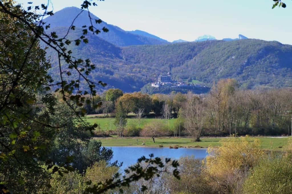 Cottage Les Pyrenees Au Bord De L'Eau Barbazan Exterior photo